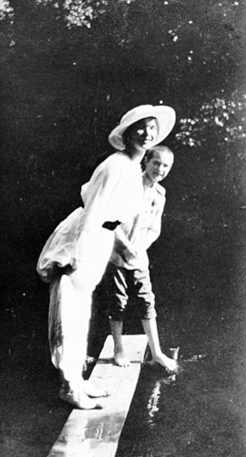 47. В.К Ольга Николаевна и Наследник Цесаревмч - копия.jpg
